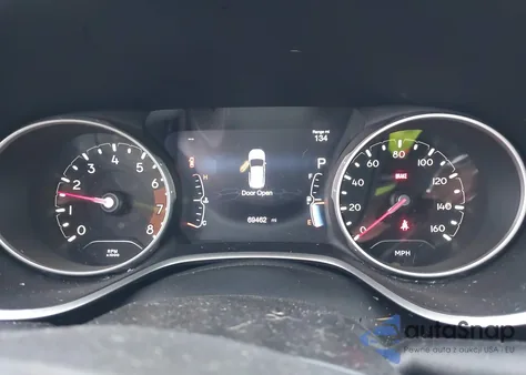 2018 Jeep Compass Latitude Fwd z USA, uszkodzony, nr VIN 3C4NJCBB5JT377186